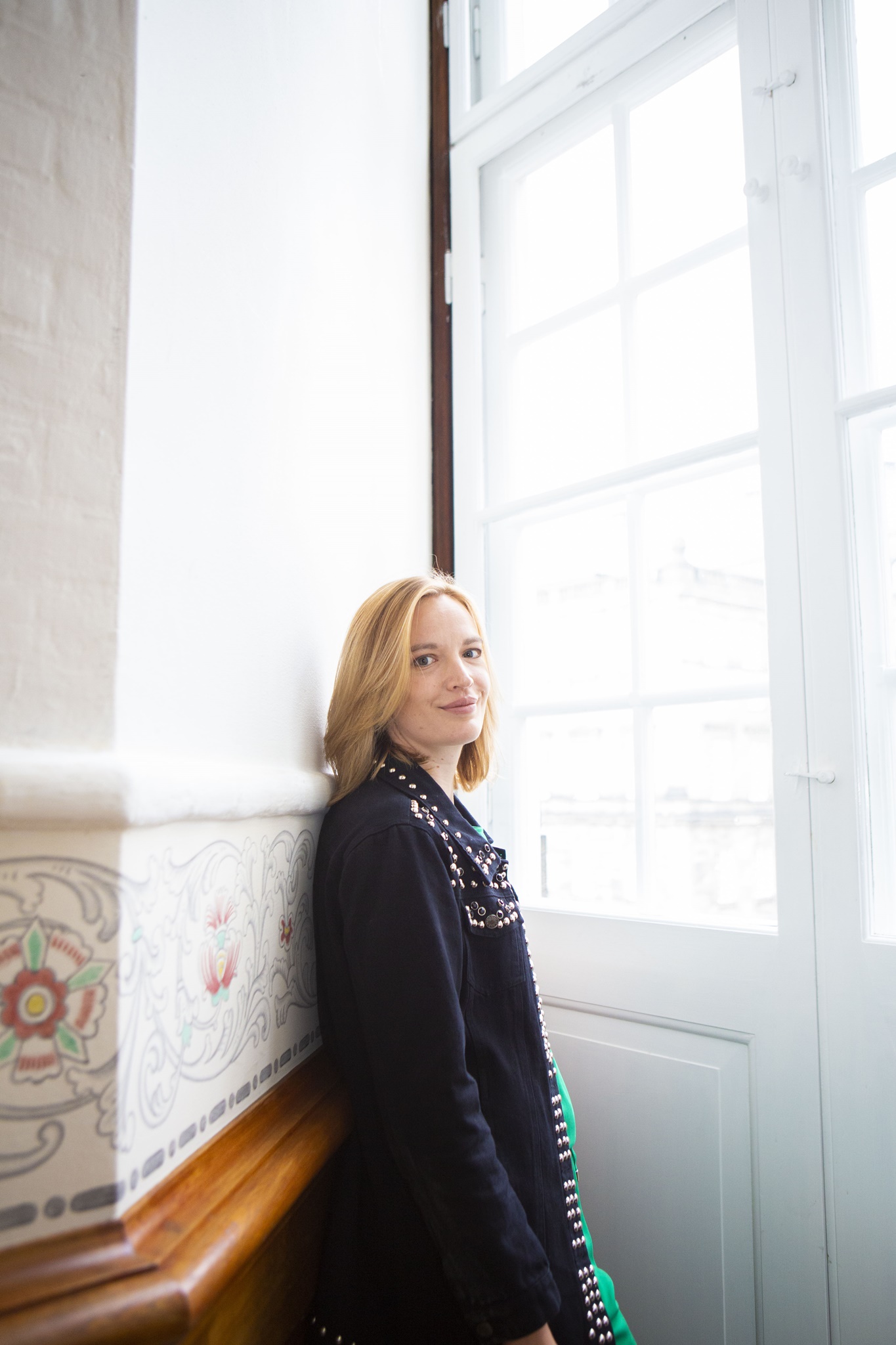 Anne Sophie Callesen i vandrehallen på Christiansborg