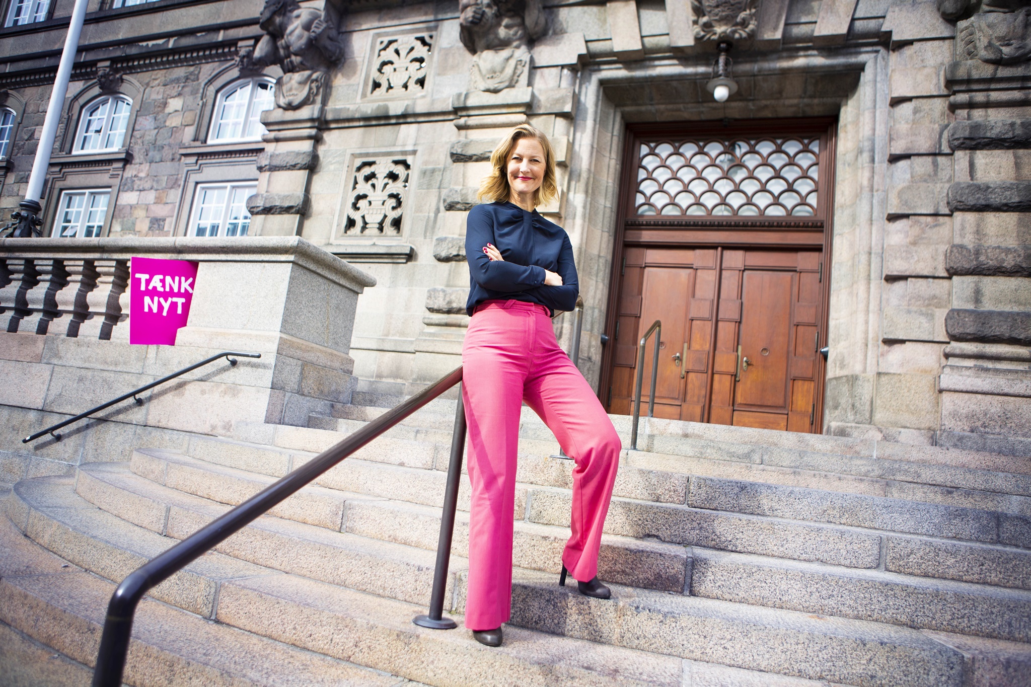 Sofie Carsten Nielsen ved folketingets hovedtrappe